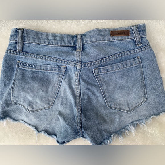 Blank NYC Shorts - Picture 5 of 6